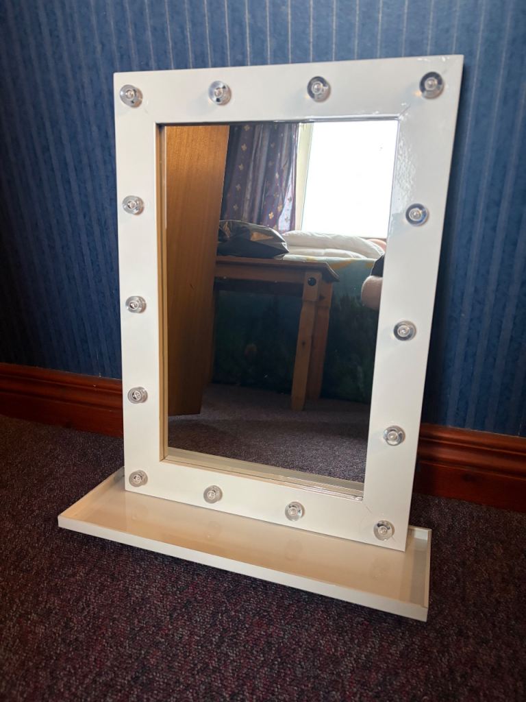 Hollywood led mirror 