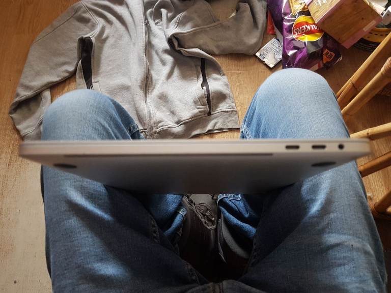 macbook pro a1706 proessor dual core intel core i5 3.1ghz 8g memory intel hd graph