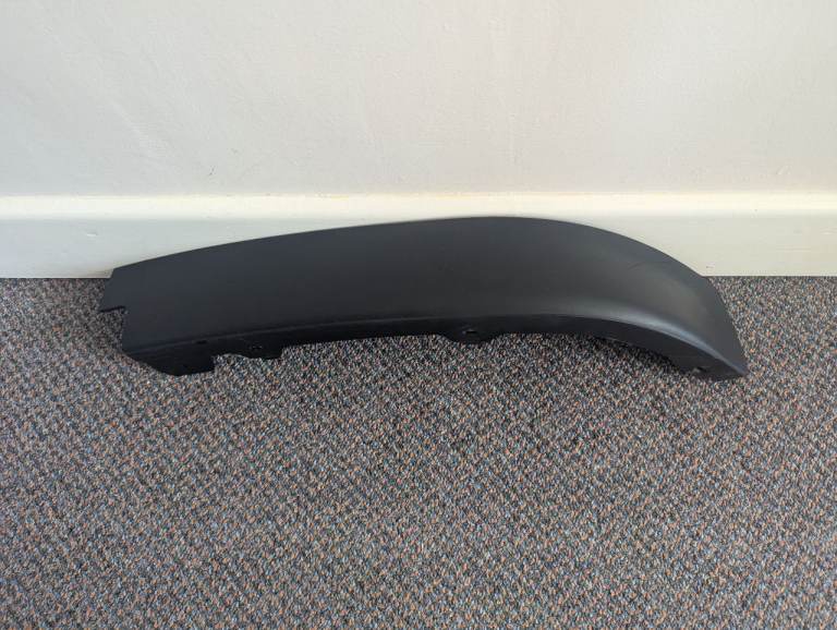 Corvette C5 RH front bumper air dam