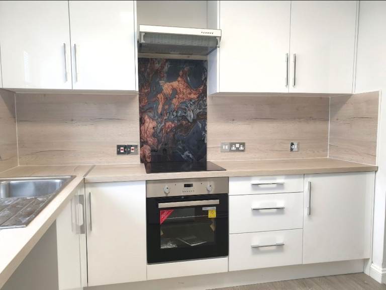 Handyman & General Builder | Painting, Carpentry, Kitchens & Bathrooms