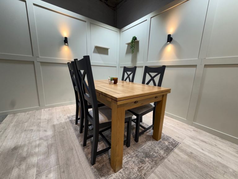 Oak FurnitureLand Pembrook 4-6 Seater Dining Table & Chairs Set