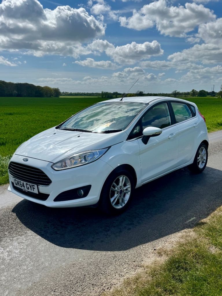 Ford, FIESTA, Hatchback, 2014, Manual, 1241 (cc), 5 doors