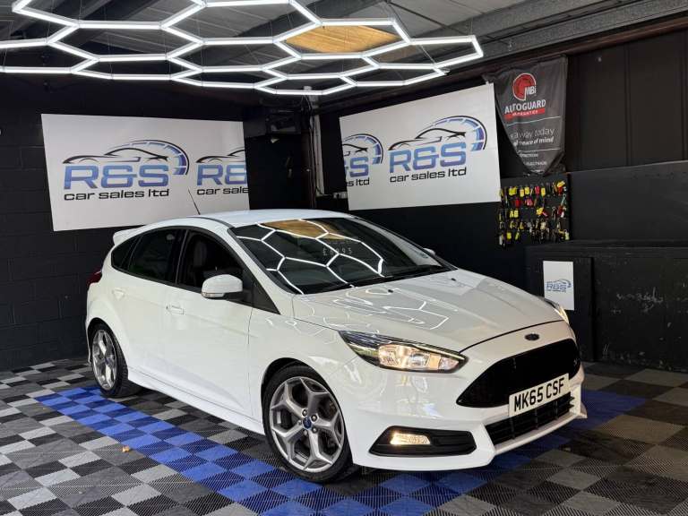 2015 Ford Focus 2.0 TDCi 185 ST-2 5dr HATCHBACK Diesel Manual