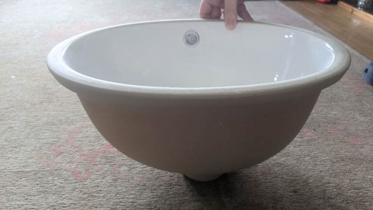 2x oval white Ceramic Bathroom Sink Basin – New