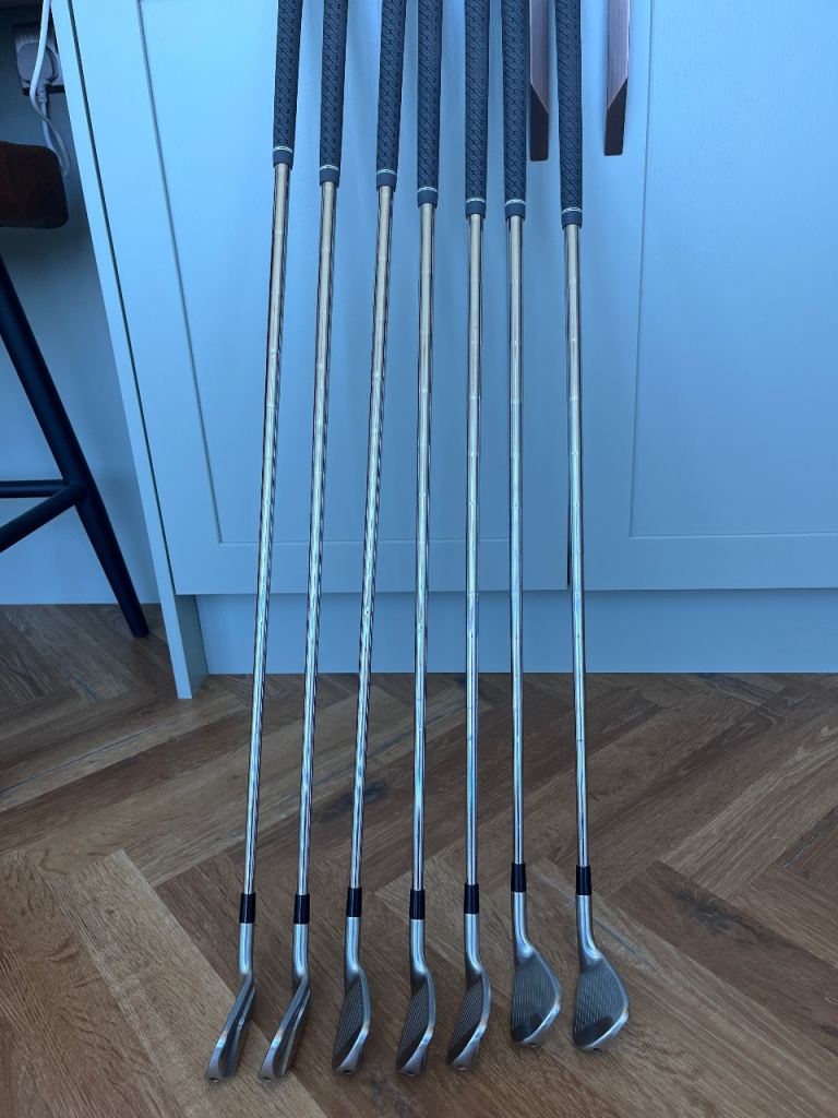 Left handed Taylor Made P770 iron set 4–PW. Stiff KBS tour shafts