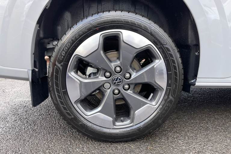 2025 Volkswagen Transporter 2.0 TDI 170PS Commerce Pro Van Auto-Tailgate Van DIESEL Automatic