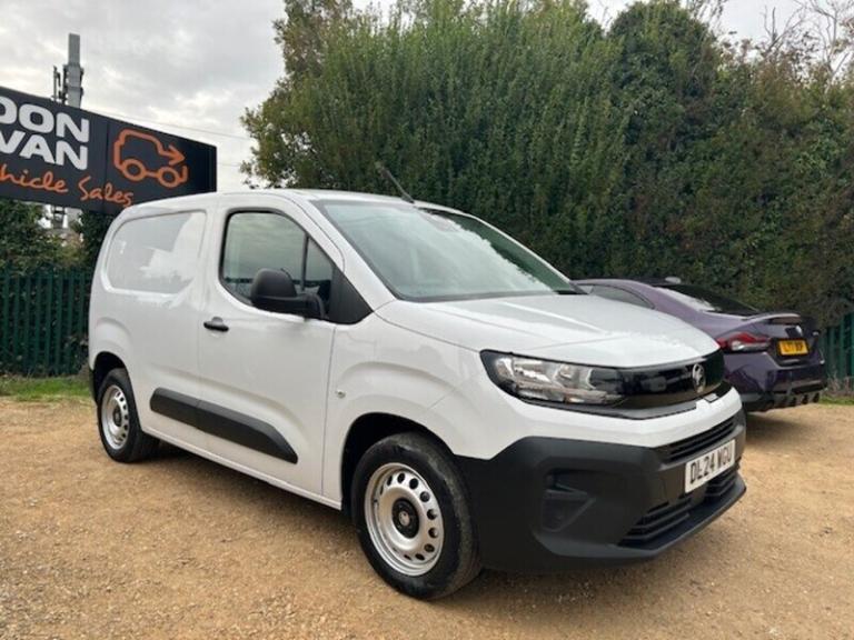 2024 Vauxhall Combo 1.5TD 2300 PRIME SWB 100PS Small Van Diesel Manual