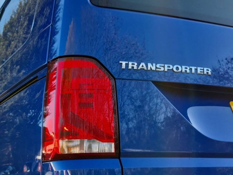 2020 20 VOLKSWAGEN TRANSPORTER 2.0 TDI T32 HIGHLINE KOMBI DOUBLE CAB 5DR DSG SWB