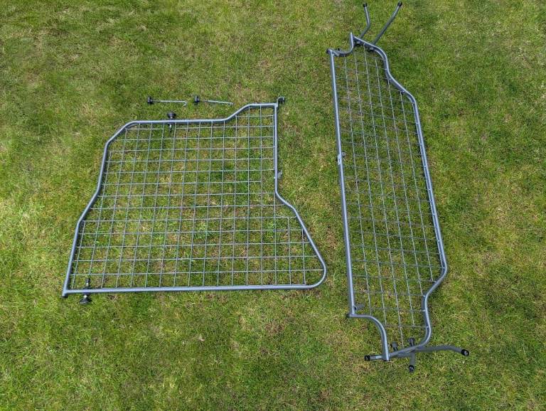 Travall Dog Guard & Divider