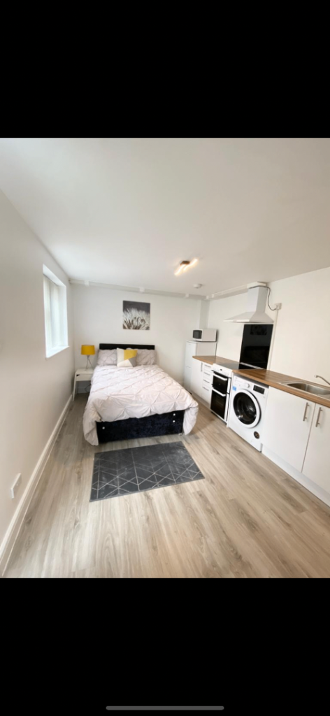 Studio flat - inclusive of ALL bills. 