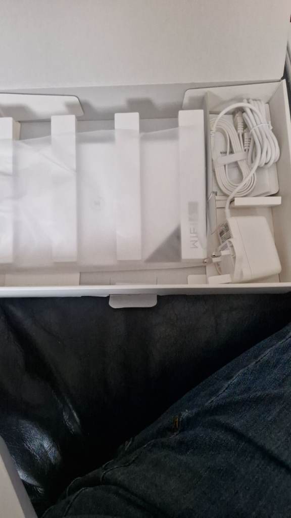 HUAWEI WiFi AX3 never been used 