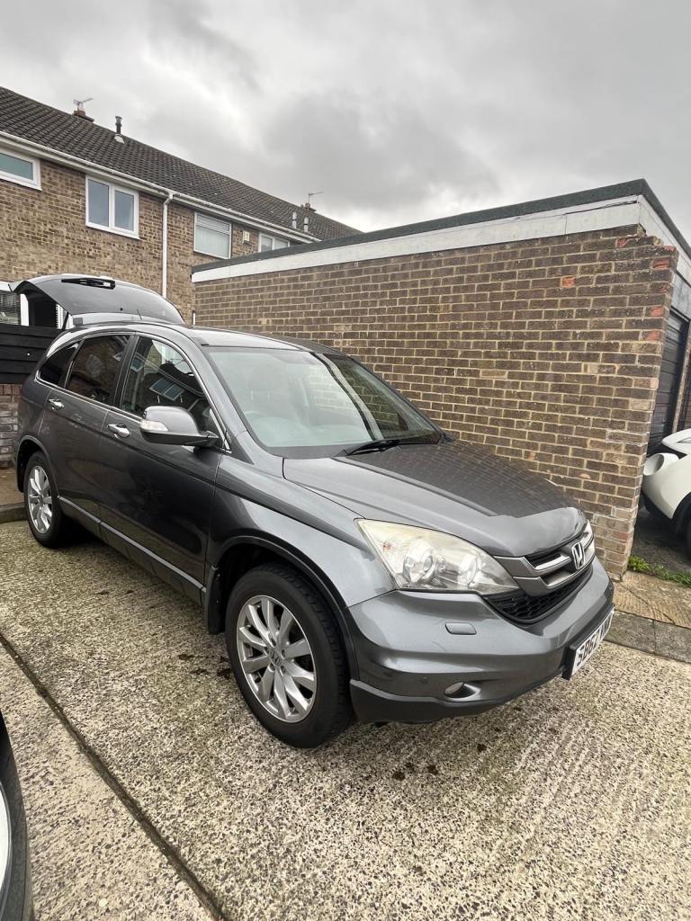 Grey Honda CR-V estate