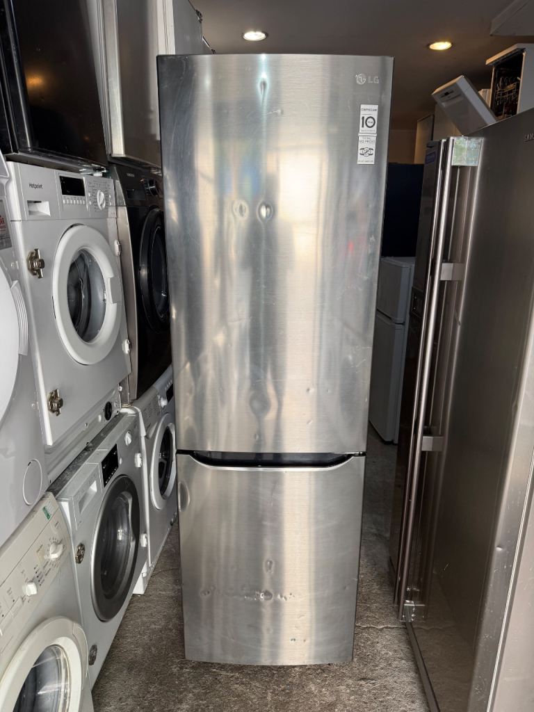 LG Stainless Steel Silver Fridge Freezer  Good Condition With Free Delivery 🚚 