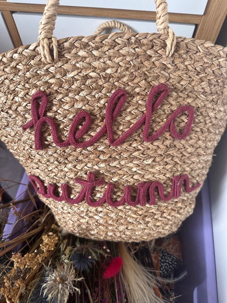 Garland autum bundle job lot throws Cushions, bunting, lights, pumkins.collect Ne387eq .