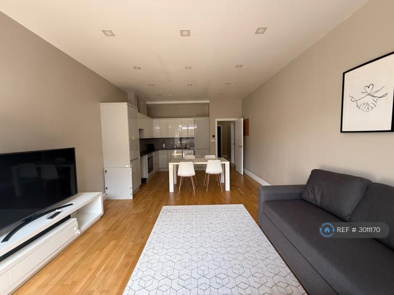2 bedroom flat in Market Place, Bexleyheath, DA6 (2 bed) (#3011170)