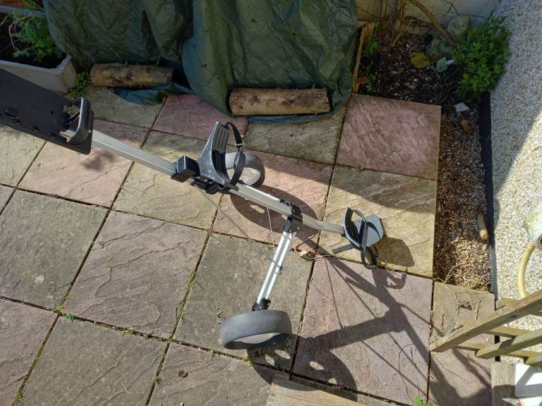 Golf Push Trolley – Good Condition