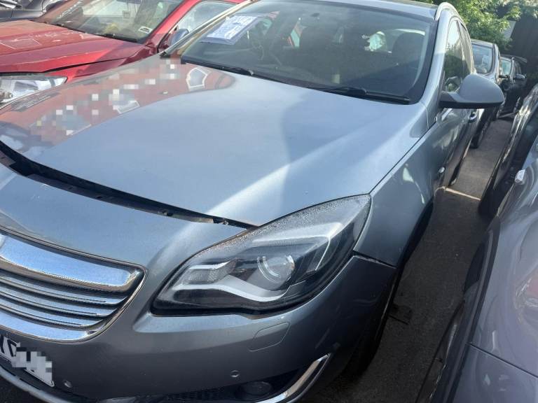 Breaking spare parts vauxhall insignia esate grey silver