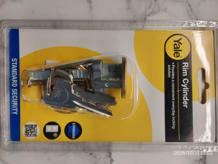 NEW Yale Standard Security Rim Cylinder Lock with Keys