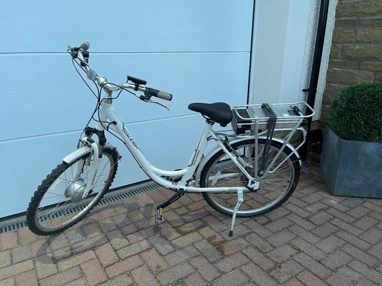 Brand new Raleigh Velo Trail electric ladies bike