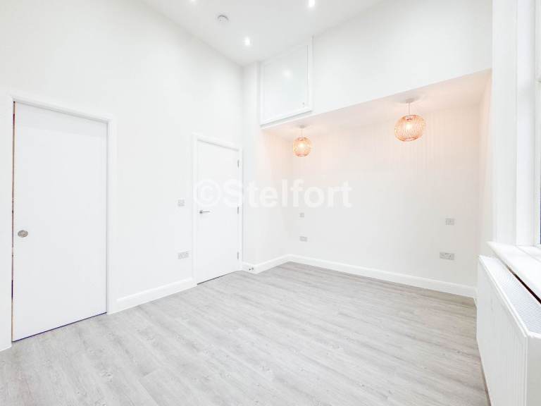 1 bedroom flat in Archway Road, London N6