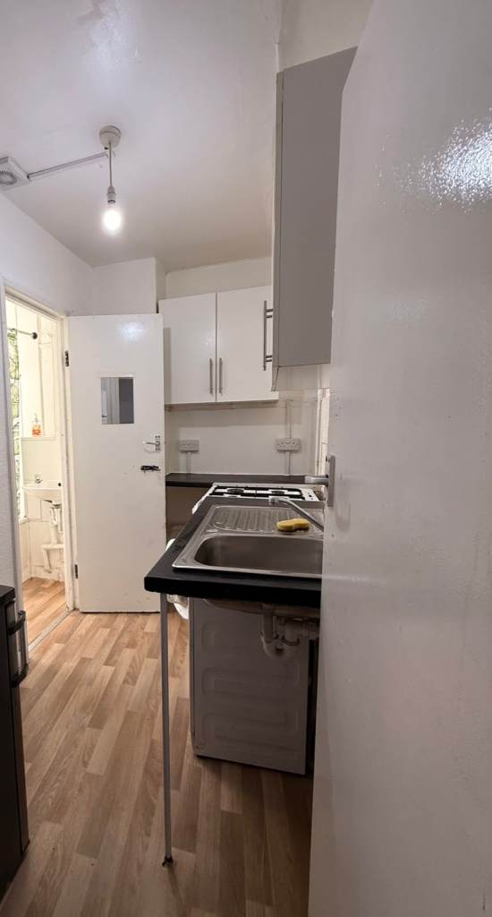 One Room flat at Ridgefield Road OX4 3BY