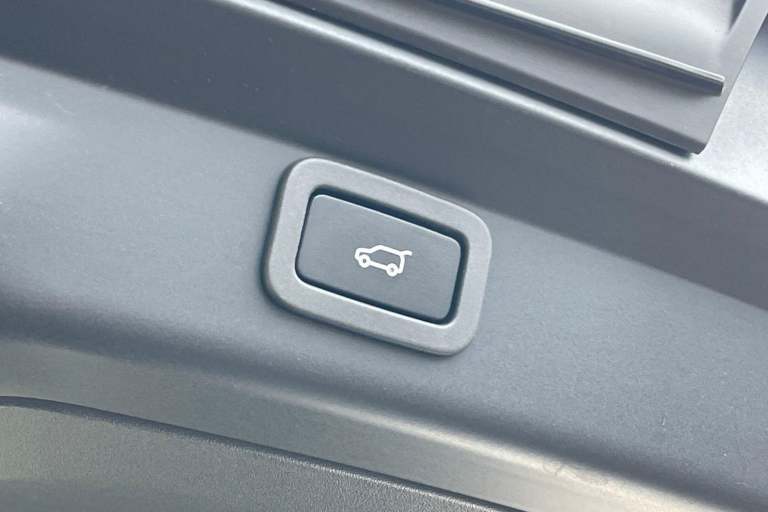 2024 Land Rover Range Rover Sport 3.0 D300 MHEV Dynamic SE SUV 5dr Diesel Auto 4WD Euro 6 (s/s) (...