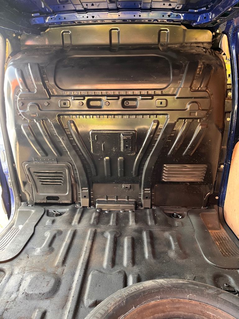 Bulkhead for a Ford Transit Connect 64 plate
