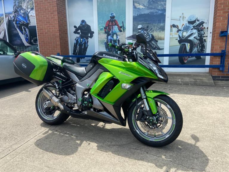 KAWASAKI Z1000SX TOURER, ONLY 17K MILES. END CANS, LOTS OF EXTRAS, STUNNING!