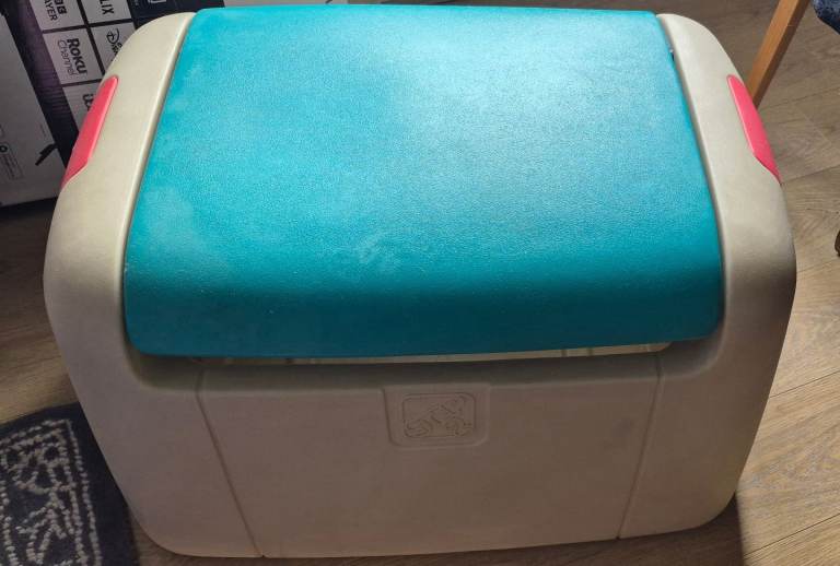 Vintage Step 2 toybox