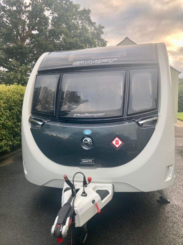 Swift Challenger 530 [4 berth]
