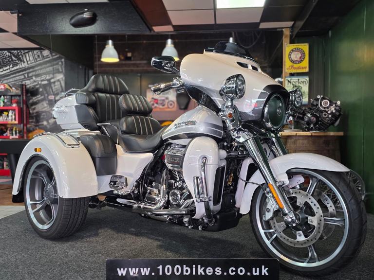 2020 HARLEY-DAVIDSON FLHTCUTG TRIGLIDE CVO 1923CC 117 TRIKE 5,500 MILE'S 