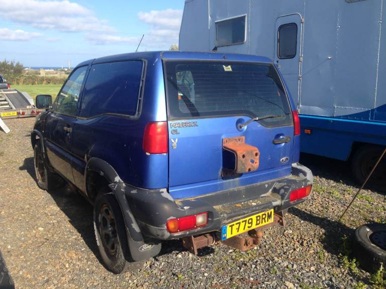 BREAKING ALL THE 4X4s IN THESE PICTURES. GOOD ENGINES. CALL 6AM-3PM