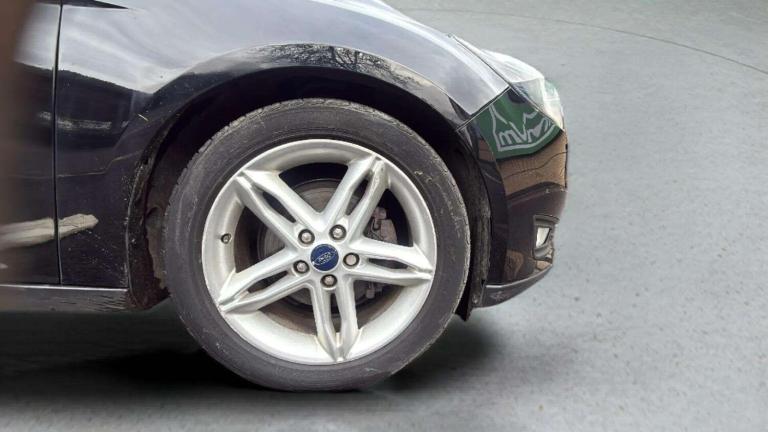 2015 Ford Focus 1.0 EcoBoost Zetec 5dr HATCHBACK PETROL Manual