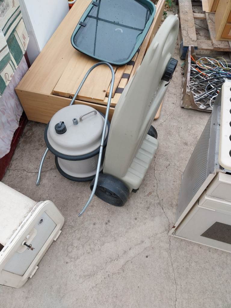 Caravan aqua roll and waste master 