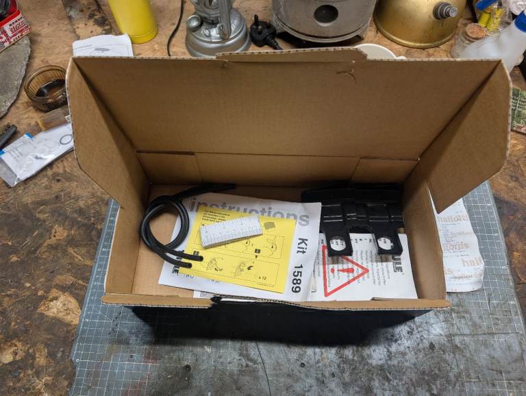 Thule Roof Bar Kit 1589 Volkswagen Polo Mk. IV