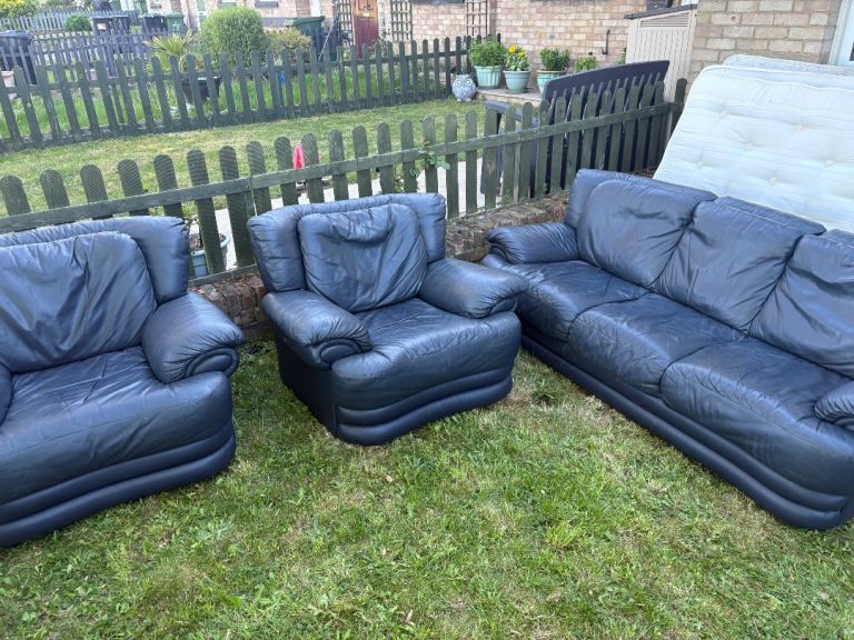 Sofa set for free 