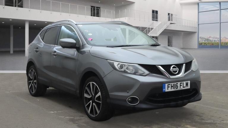 2016 Nissan Qashqai 1.2 DiG-T Tekna 5dr ++ PANROOF / NAV / CAMERA / ULEZ ++ HATCHBACK Petrol Manual