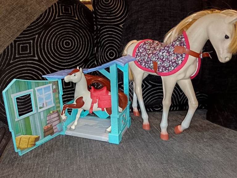 Kids Horse Toys with Stable - Good Condition