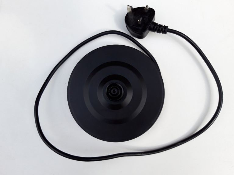 Silverline SWKS 2400 F2 2000-2400W Cordless Jug Kettle Base and Power Cord - Brand new