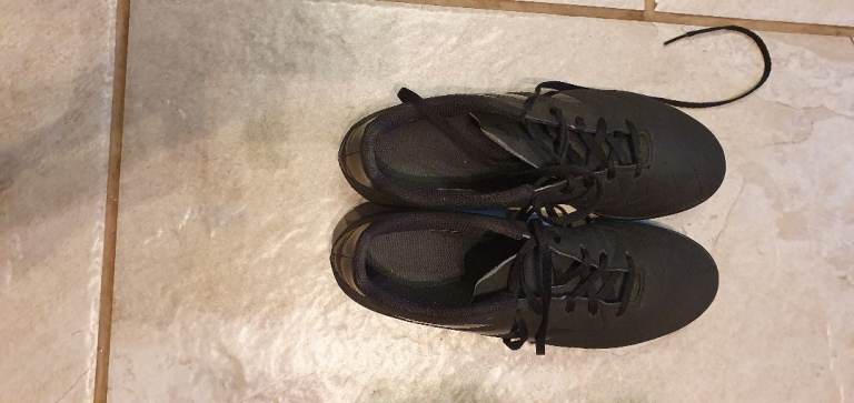 Adidas men's astro football boots size 9