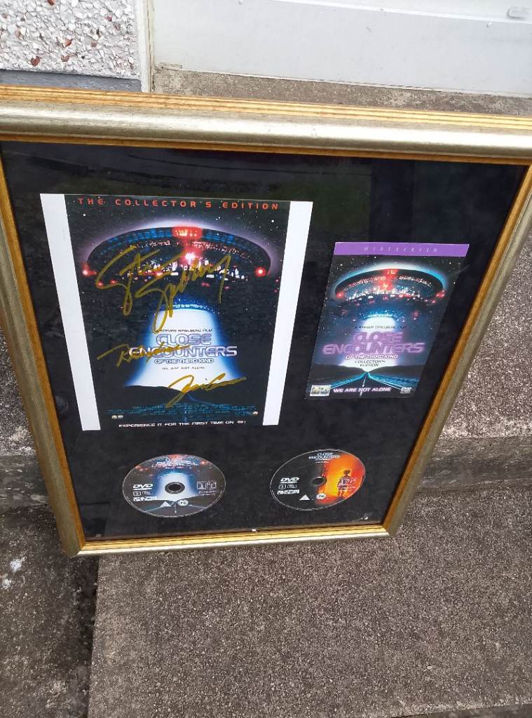 Close encounters 3 kind autographed by cast with cia included