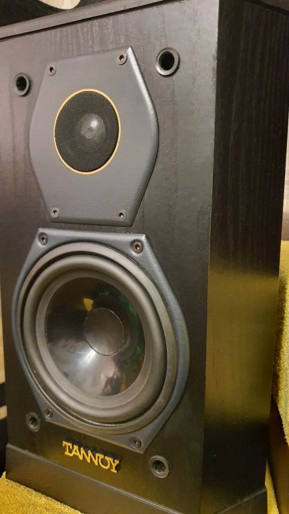 Tannoy bookshelf speakers 