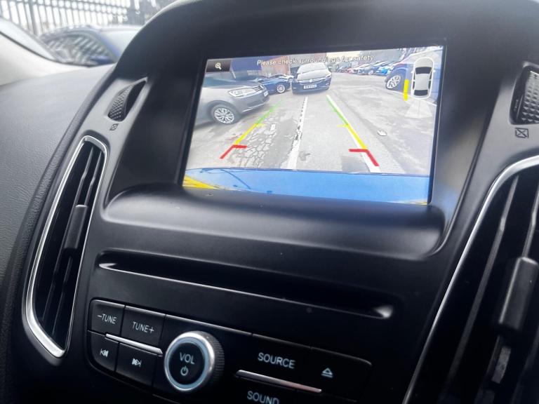 2015 Ford Focus 1.5T EcoBoost Zetec S Euro 6 (s/s) 5dr HATCHBACK Petrol Manual