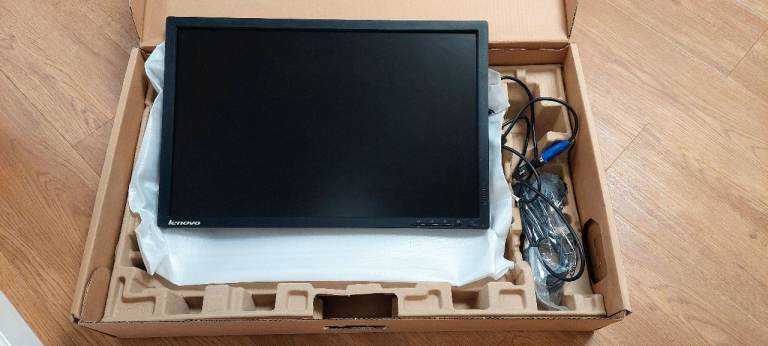 Lenovo 22" ThinkVision T2254P monitor + desk arm/mount + connectors and VGA cable
