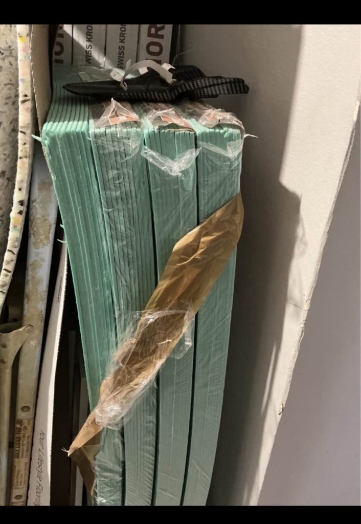 New Wood Effect Laminate Flooring & underlay – Light Grey, £250.00 for Sale