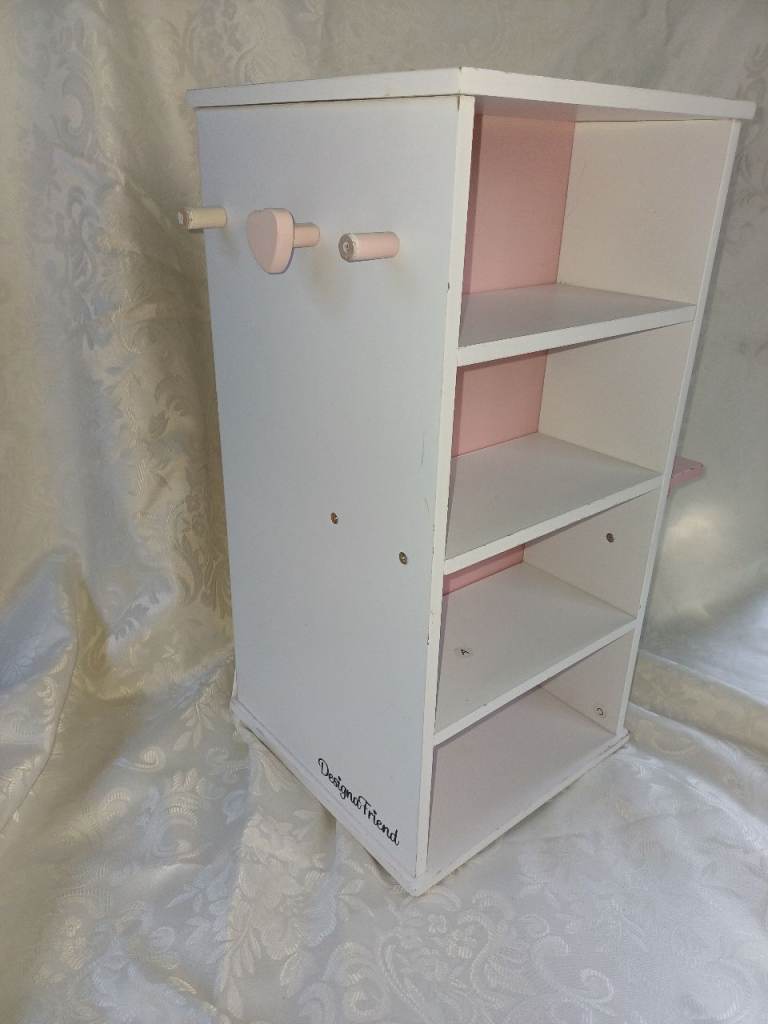 Design A Friend wardrobe 