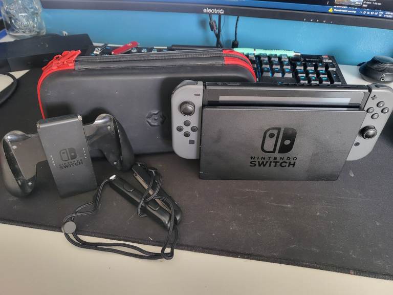 Original Switch w/16GB micro SD card + carry case
