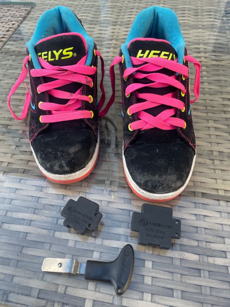 Heelys Size 4 