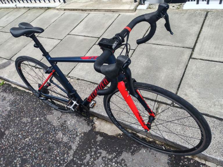 Specialized ALLEZ ROAD BIKE 