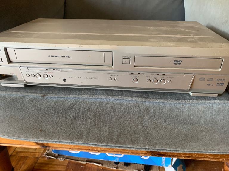 Symphonic VCR/DVD Player 